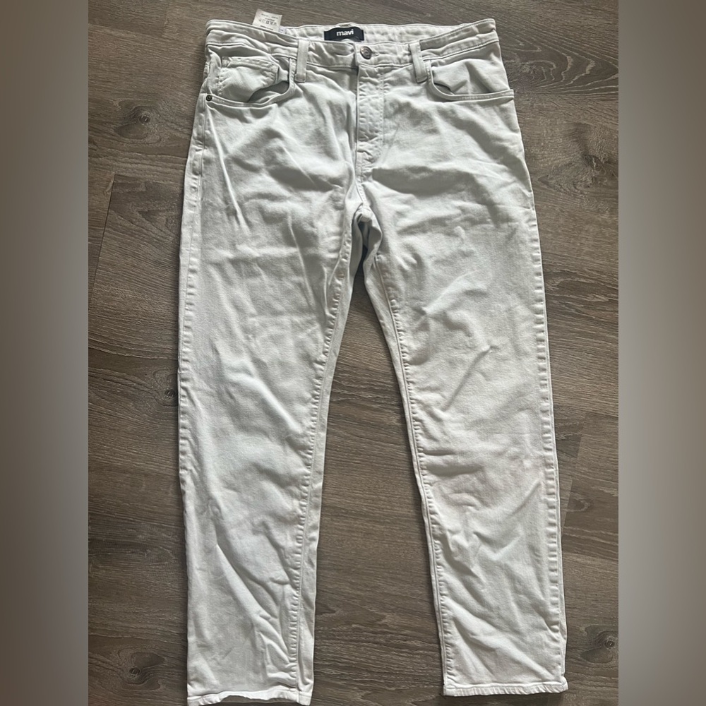 Mavi Men's 36 x 32 Zach Cotton Blend Denim Straight Leg Jeans in bone color